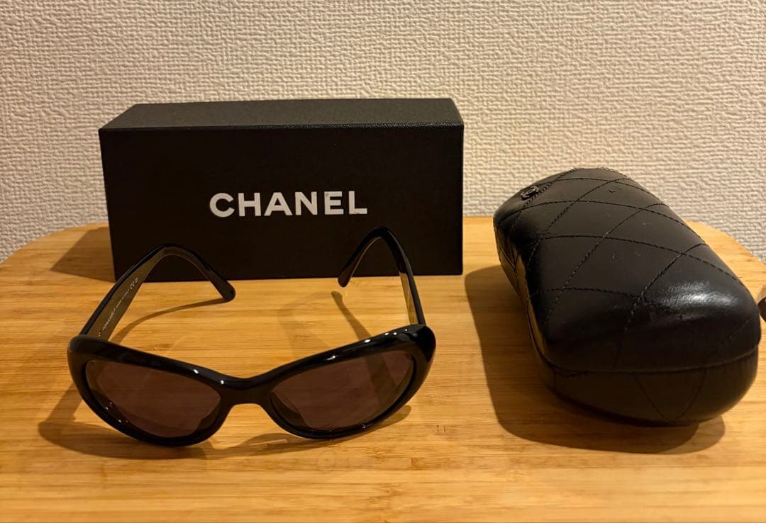 CHANEL ブラック サングラス 5119 ケース付 Chanel CHANEL CHANEL Sunglasses 5519 Square Type CC Mark