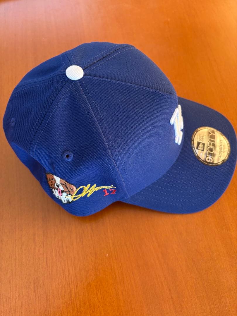 ドジャースキャップ　9FORTY デコピン刺繍付き 限定◇大谷翔平サイン刺繍 x デコピン ドジャース 公式キャップ (New