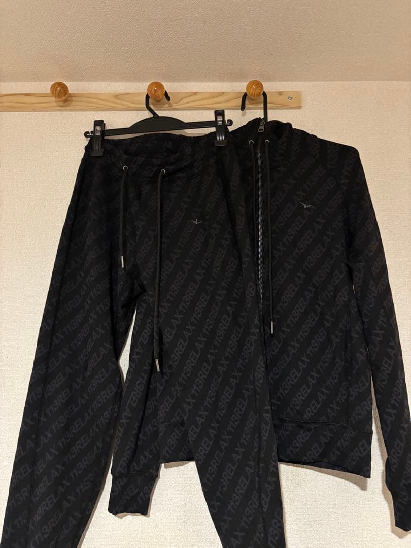 1PIU1GUALE3 セットアップ 楽天市場】ウノピゥウノウグァーレトレ リラックス 1PIU1UGUALE3 RELAX